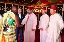 Image du Maroc Professionnelle de  Sa Majesté le Roi accompagné de SAR le Prince Héritier Moulay El Hassan et de SAR le Prince Moulay Rachid, a présidé, mardi après-midi au Palais Marchane à Tanger, une réception à l’occasion du 20ème anniversaire de l’accession du Souverain au Trône de Ses glorieux ancêtres, le 30 Juillet 2019. Le Souverain a été salué par plusieurs personnalités marocaines et étrangères venues présenter leurs voeux à SM le Roi en cette heureuse occasion. (Photo/ SPPR) via Jalilbounhar.com
 